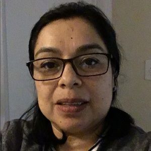 Meet your Posher, Ana